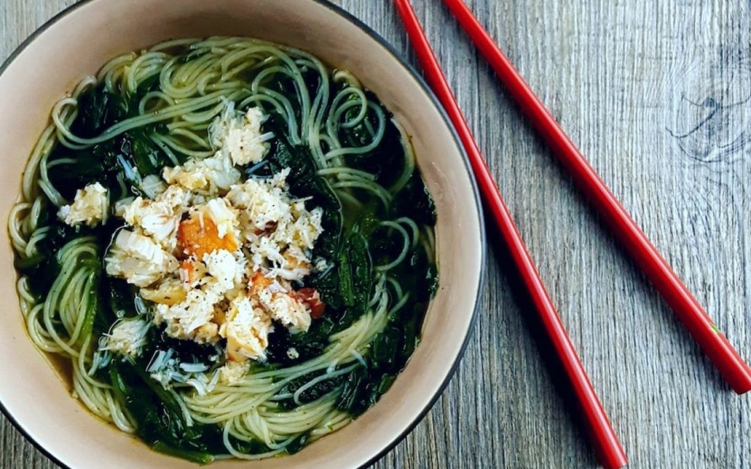 Soupe un peu chinoise au crabe et à l’épinard