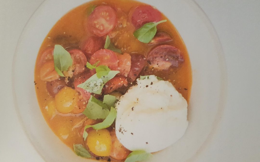 soupe de tomates anciennes et burrata